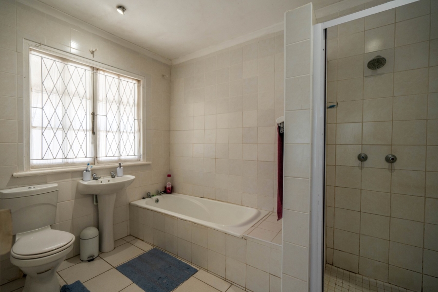 5 Bedroom Property for Sale in West Bank Eastern Cape